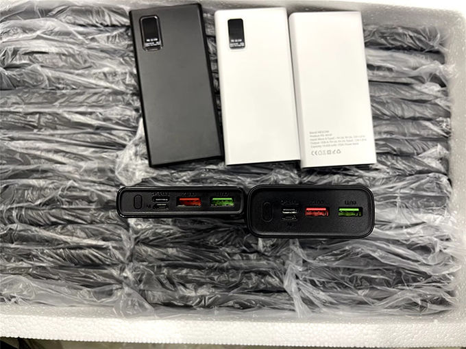 Outdoor Portable 10000mah PowerBank LED Display PD QC3.0 22.5W Carregamento Rápido Slim Power Banks 10000mAh Carregador USB-C para iphone 15 3